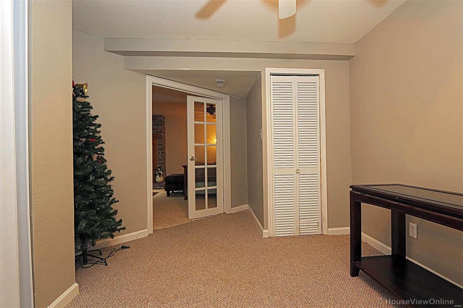 Oak Knoll Condominiums - Residential