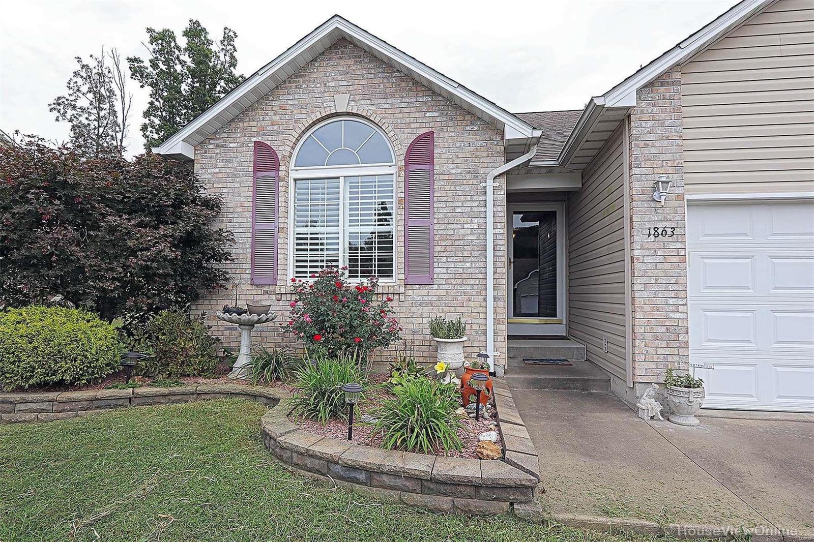 Oak Knoll Condominiums - Residential