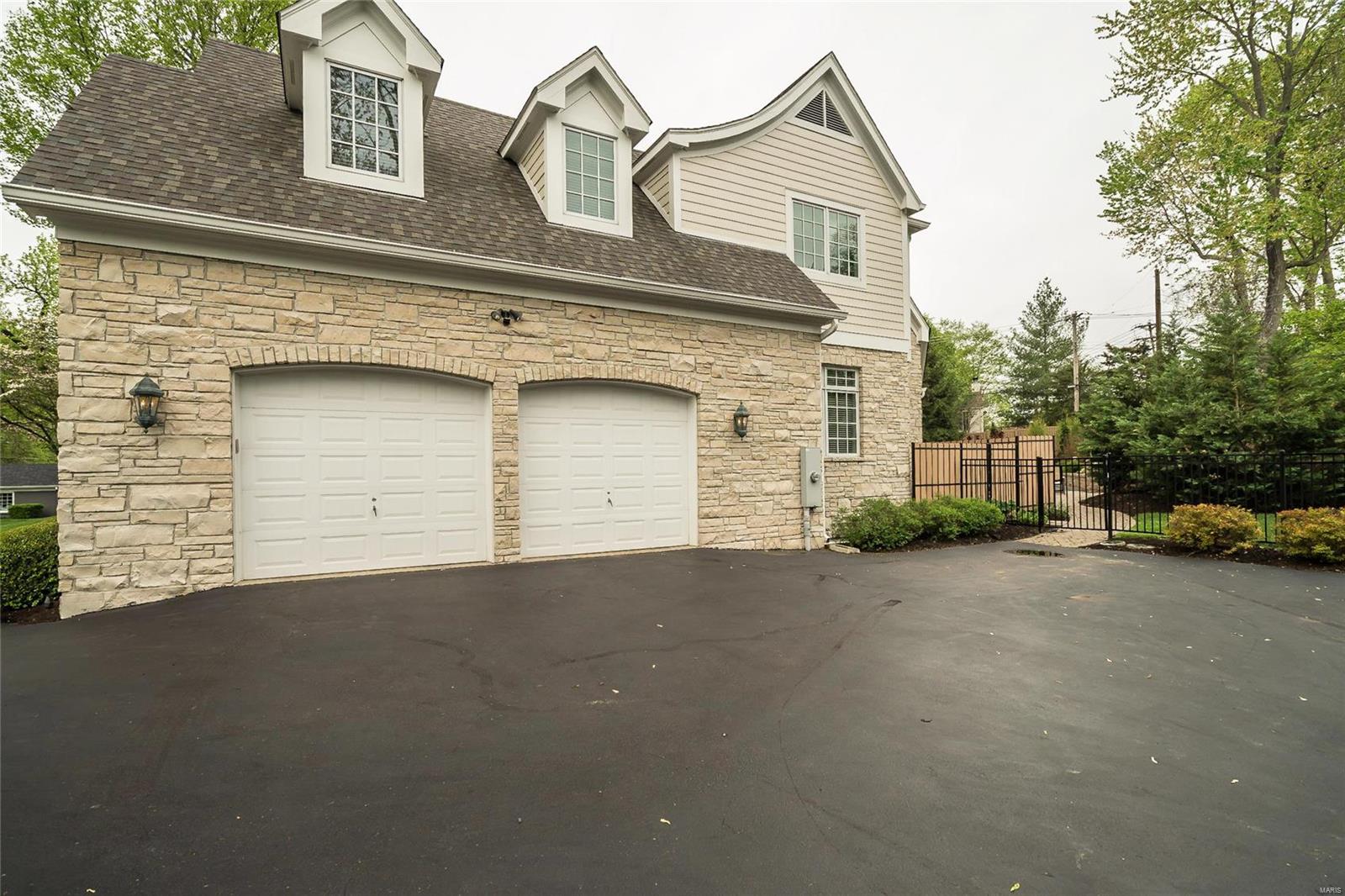 Glen Creek Lane - Residential