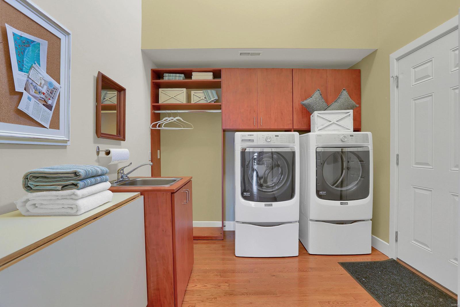 The Sommet At Old Big Bend - Residential