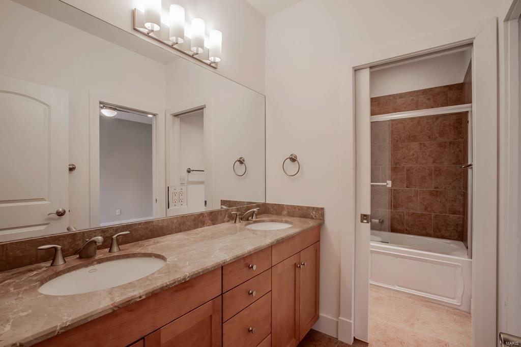 Oak Estates - Residential