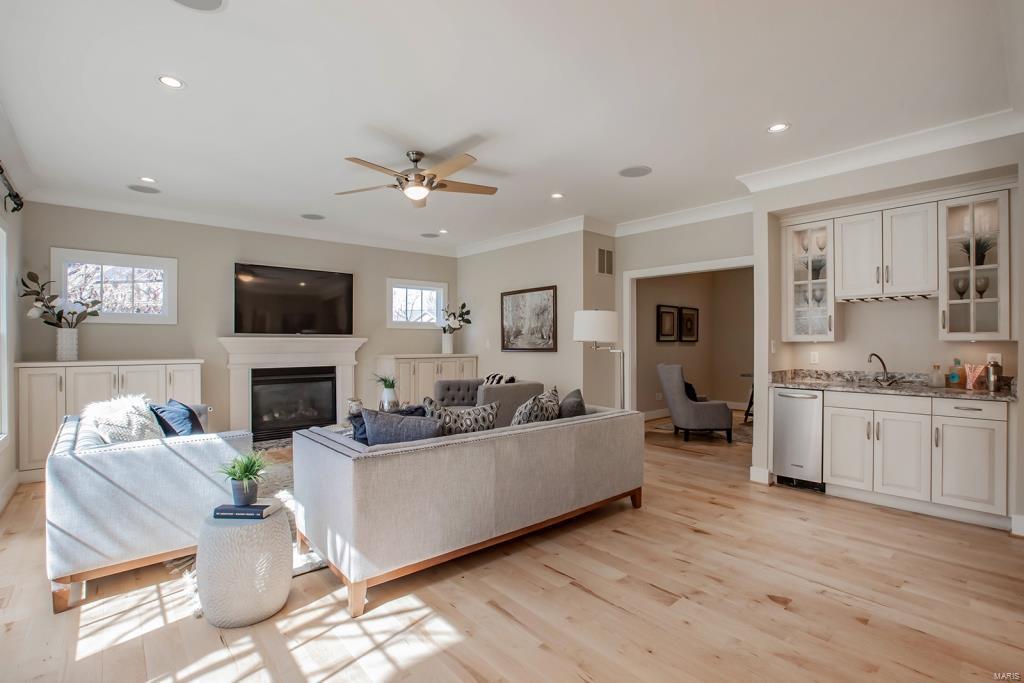 Oak Estates - Residential