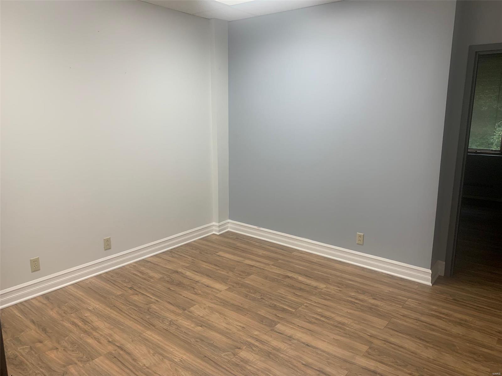 Grand Glaize Village Ph 1 - Commercial Sale