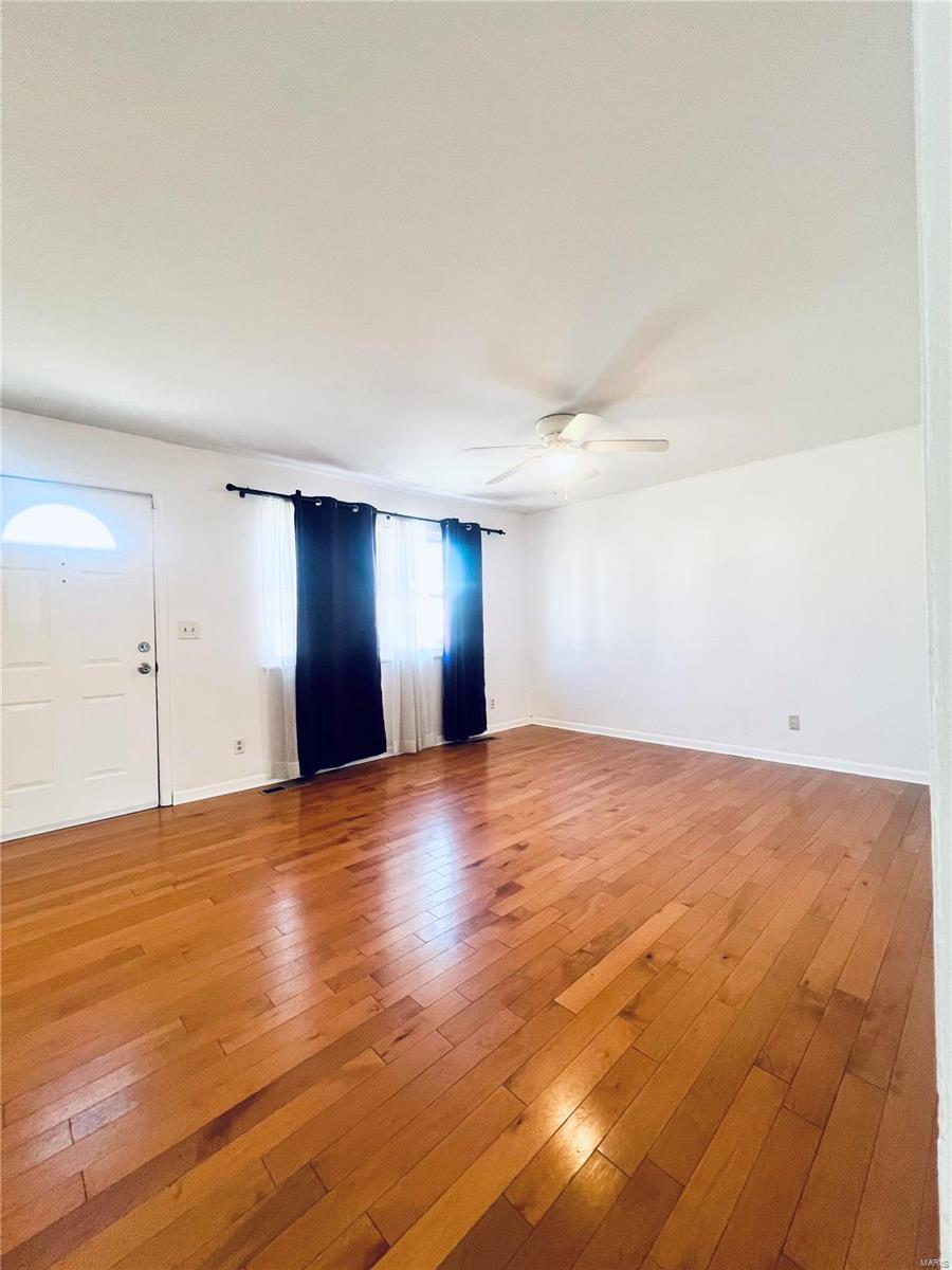 Hazelwood, Missouri 63042, United States, 2 Bedrooms Bedrooms, ,1 BathroomBathrooms,Residential,Pending,3248