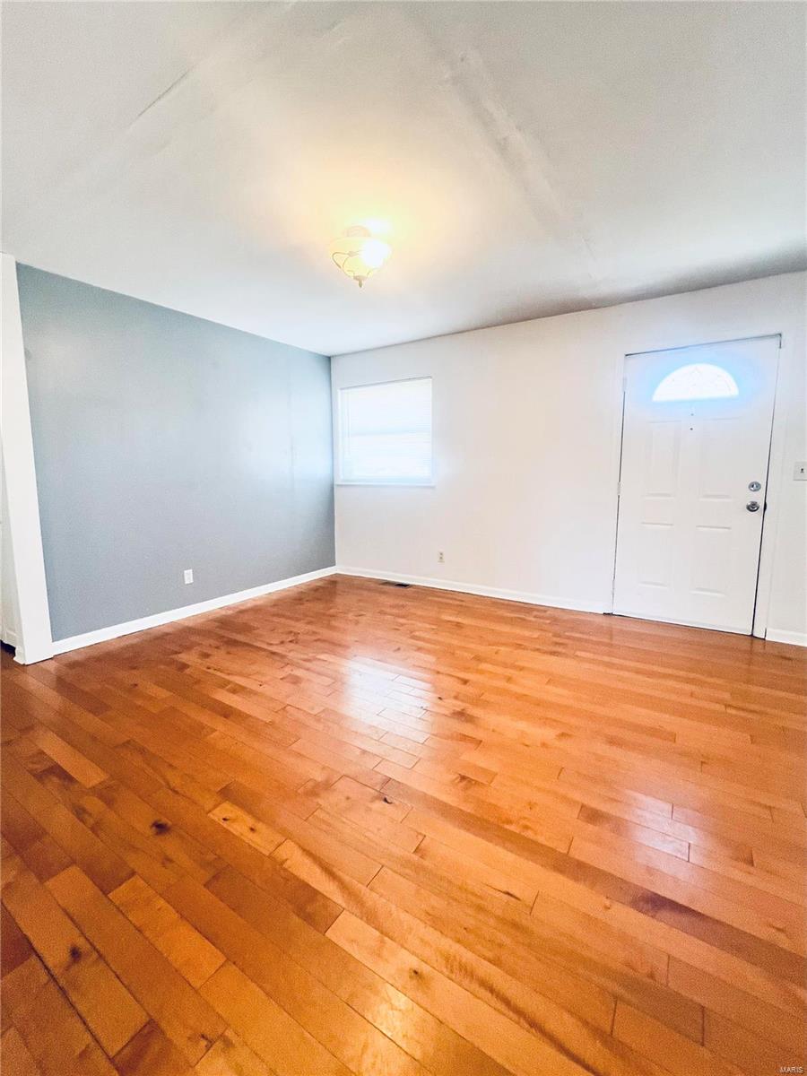 Hazelwood, Missouri 63042, United States, 2 Bedrooms Bedrooms, ,1 BathroomBathrooms,Residential,Pending,3248