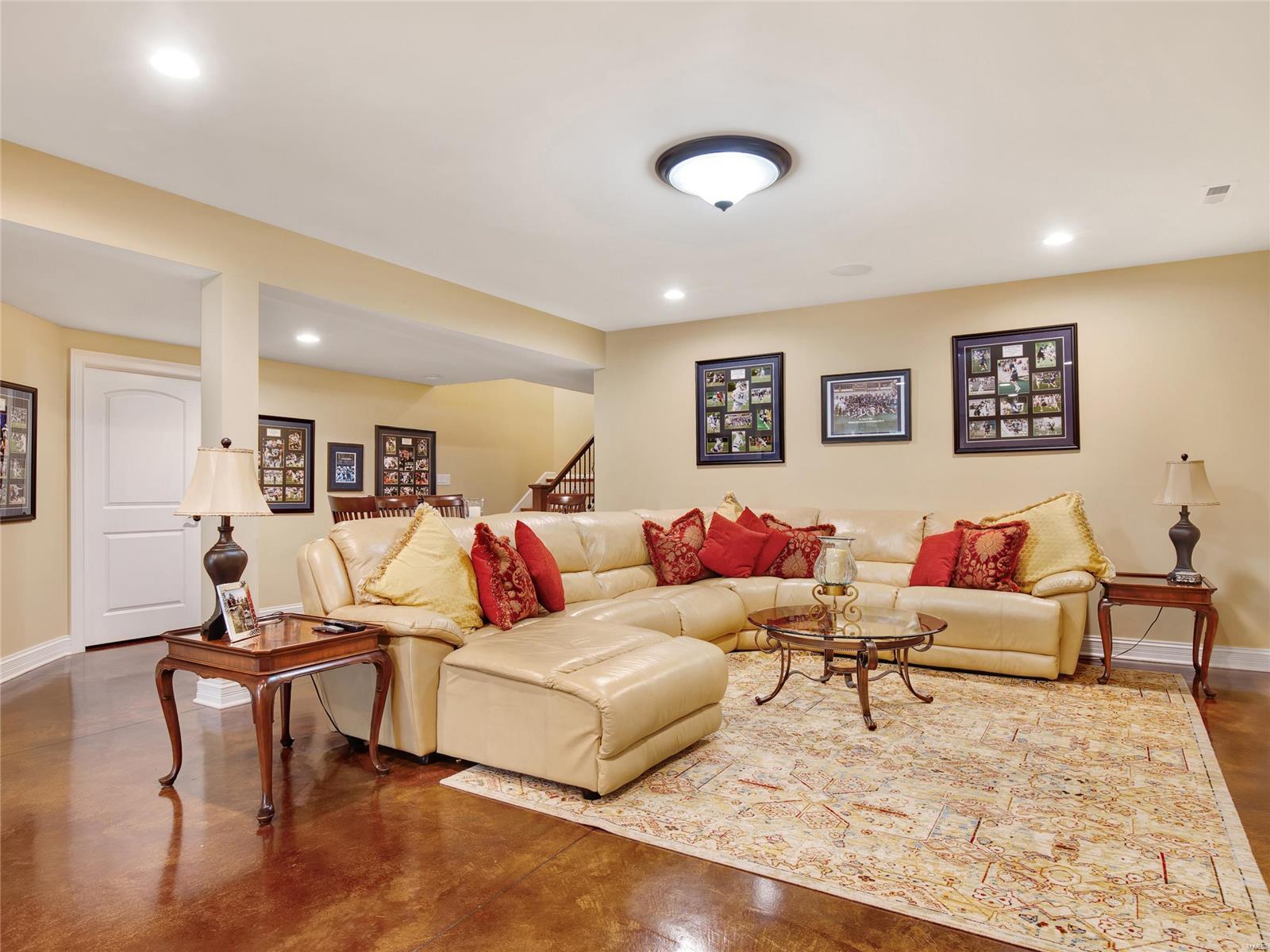 Ballas Courts - Residential