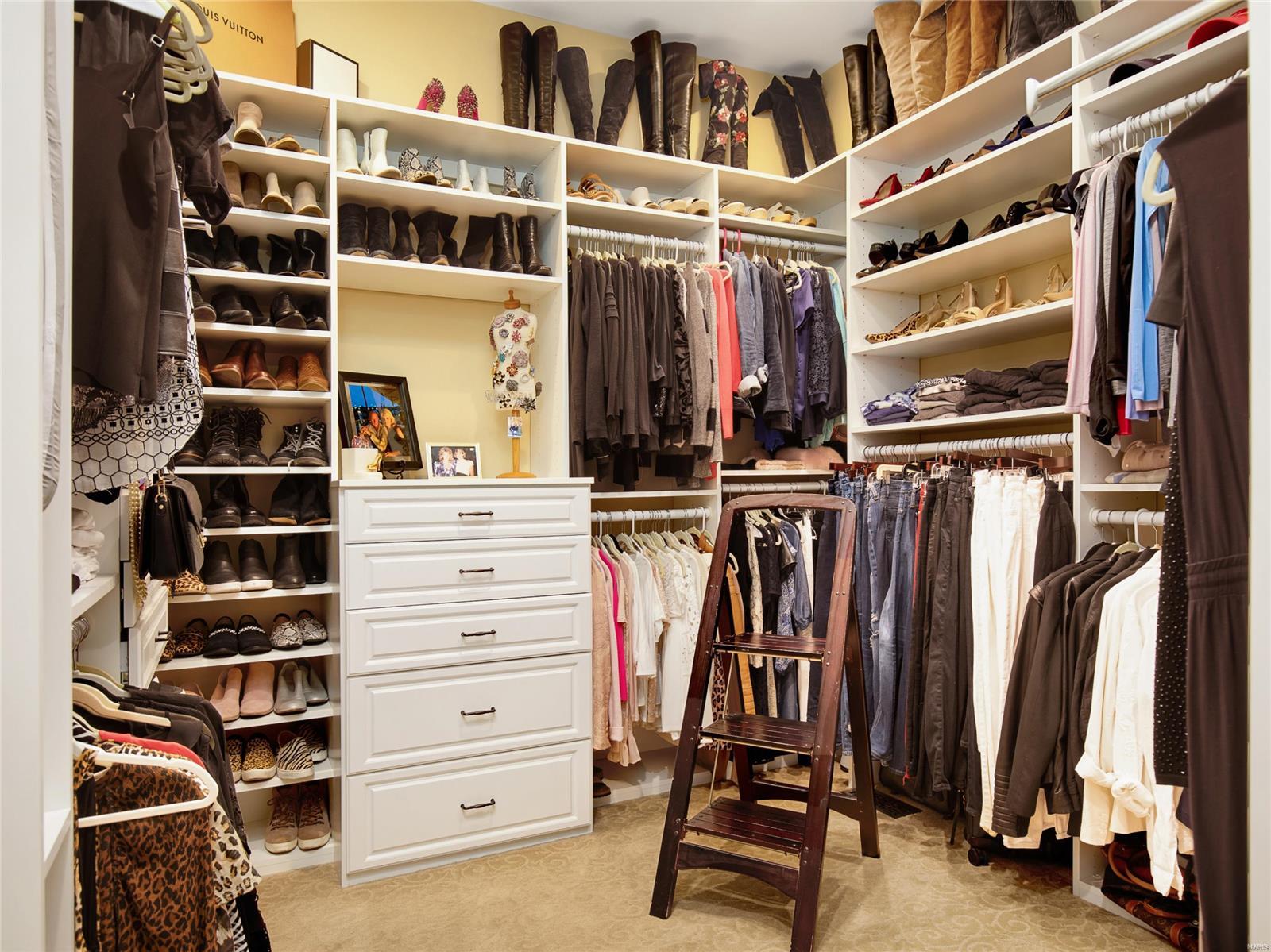 Ballas Courts - Residential