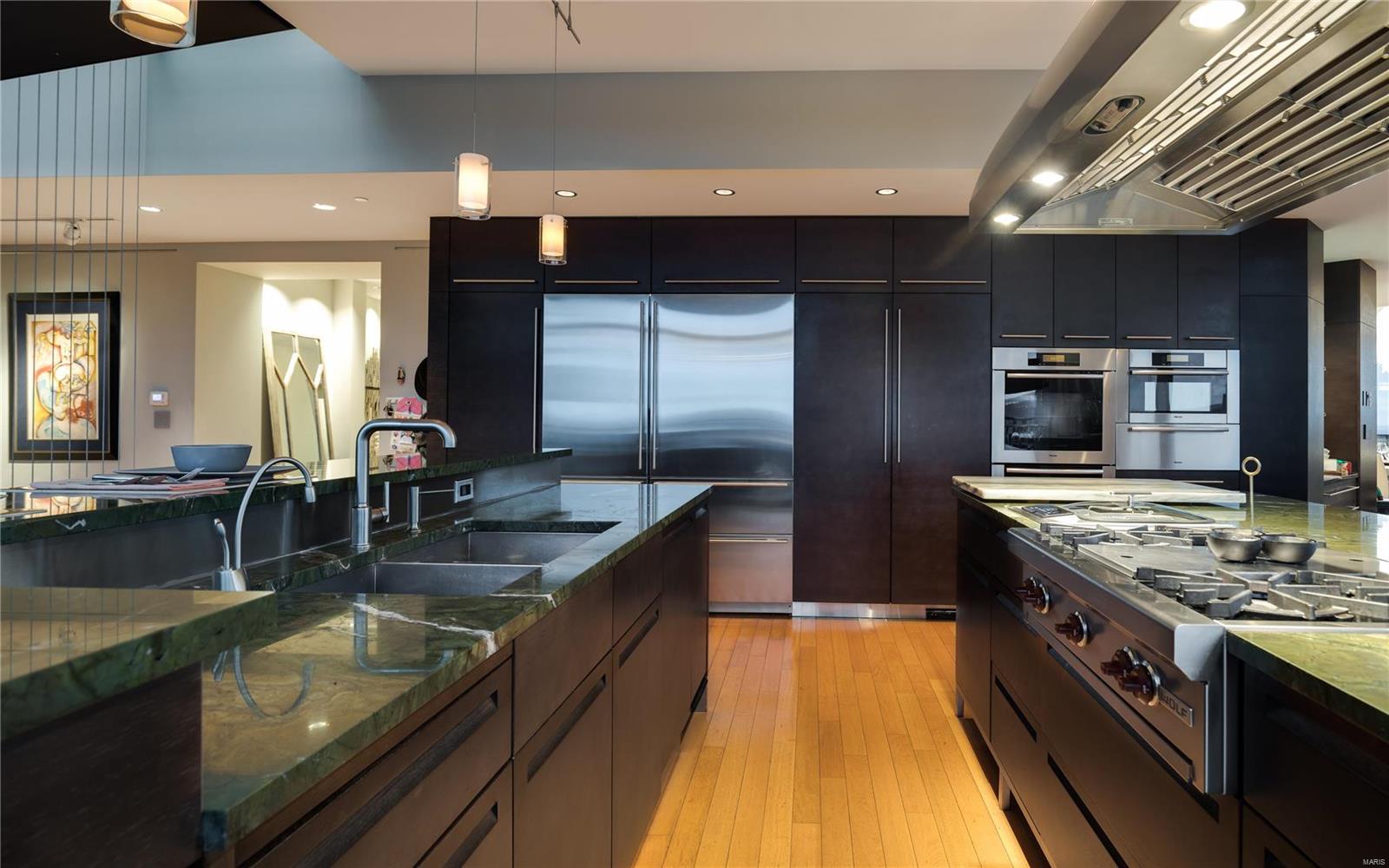 Park East Tower - Residential