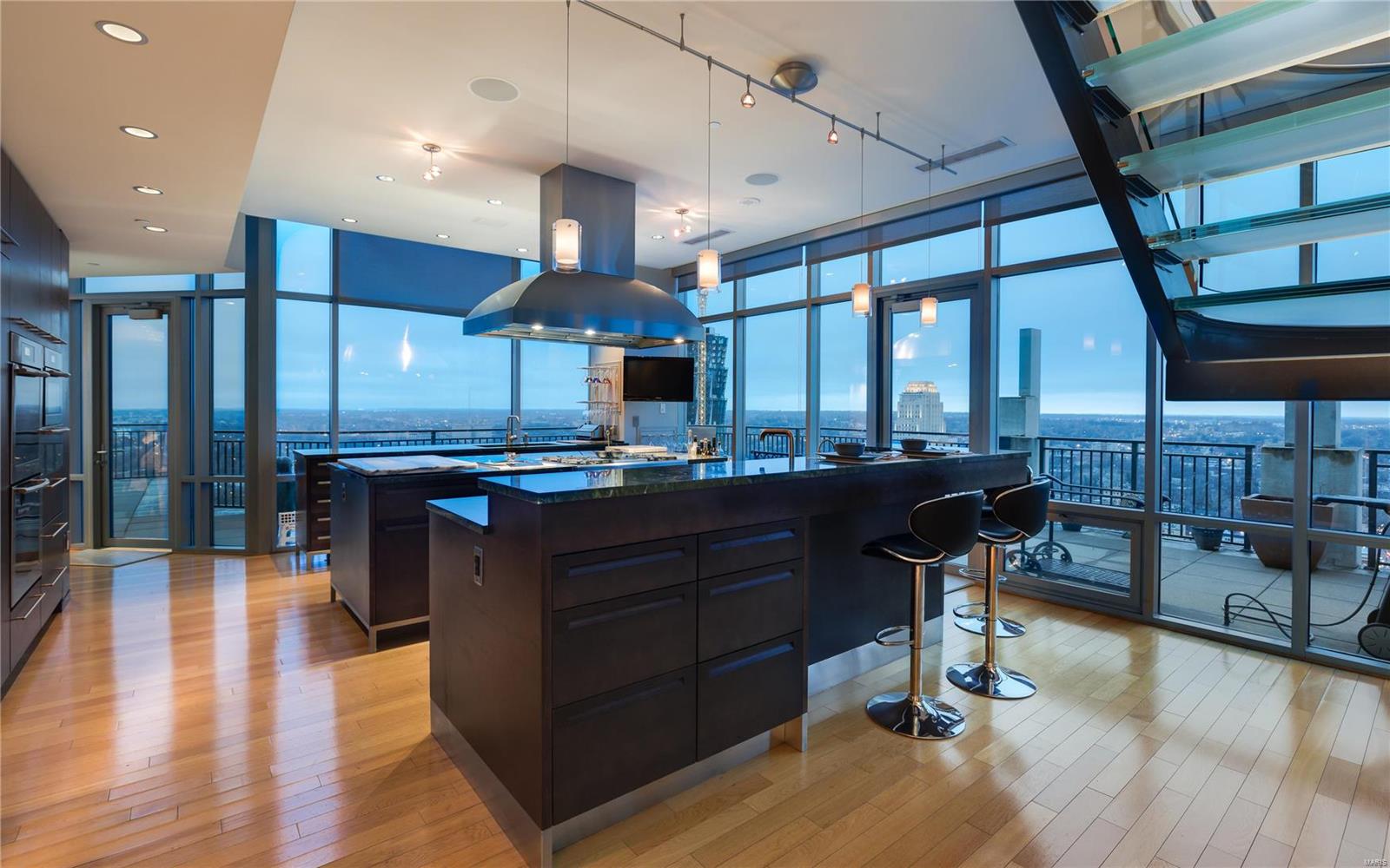 Park East Tower - Residential