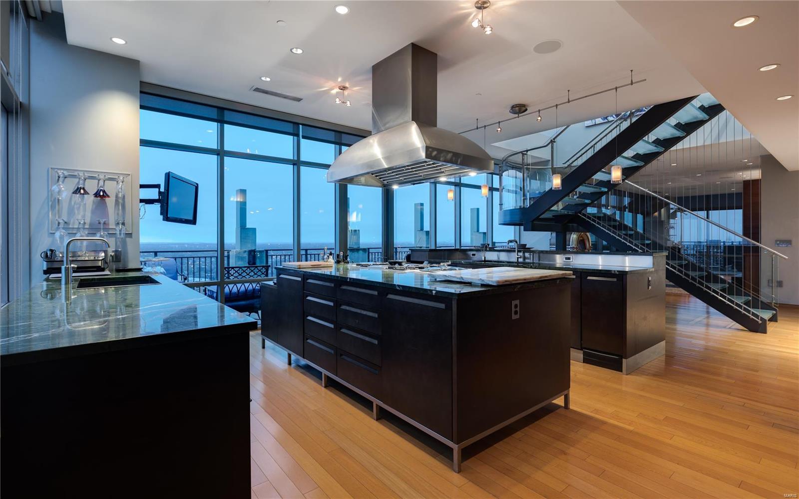 Park East Tower - Residential