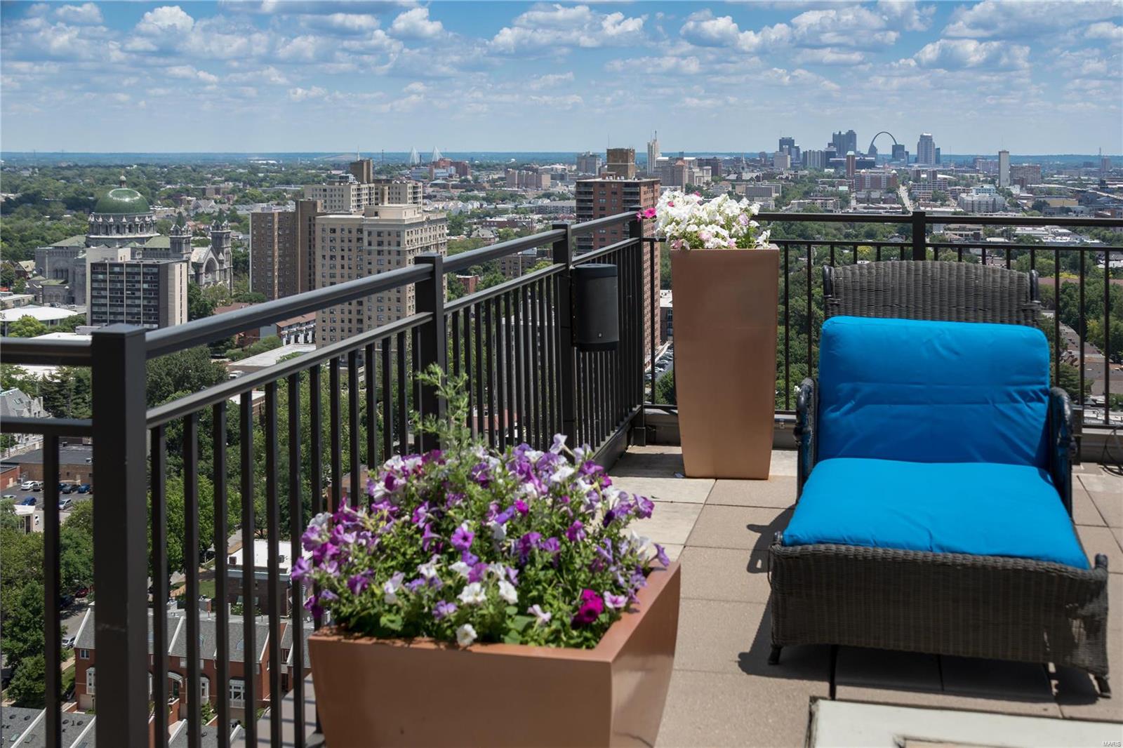 Park East Tower - Residential