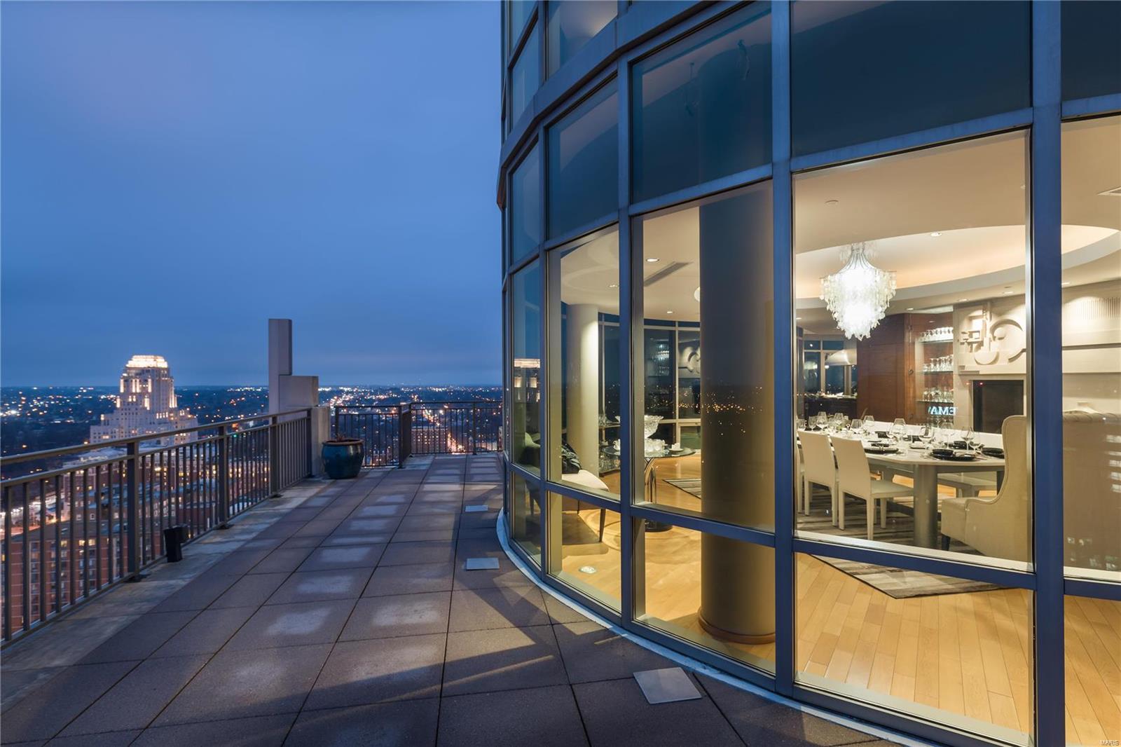 Park East Tower - Residential