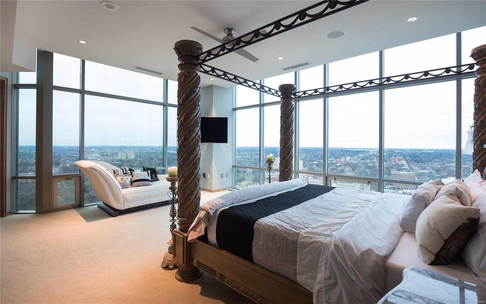 Park East Tower - Residential