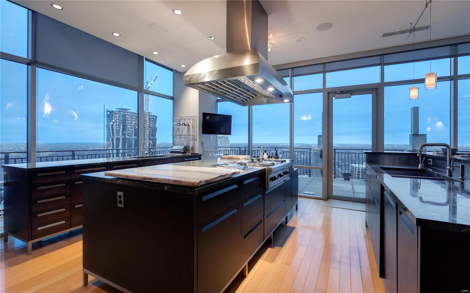 Park East Tower - Residential