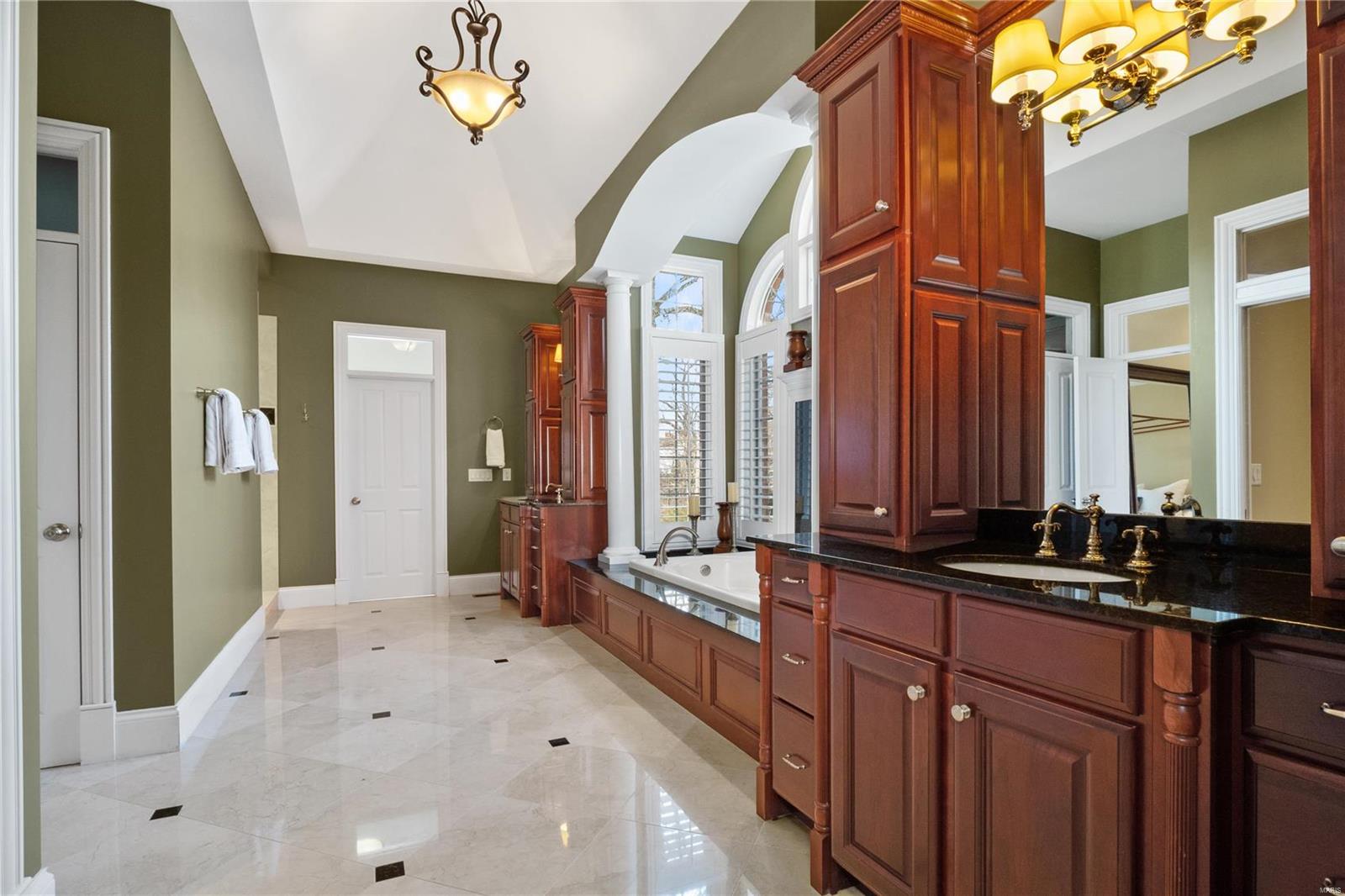 Frontenac Park - Residential