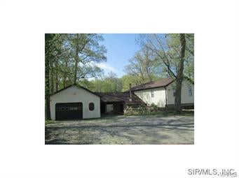 Photo 1 of 24 — 22939 GREEN ACRES Road, Dow, IL 62022