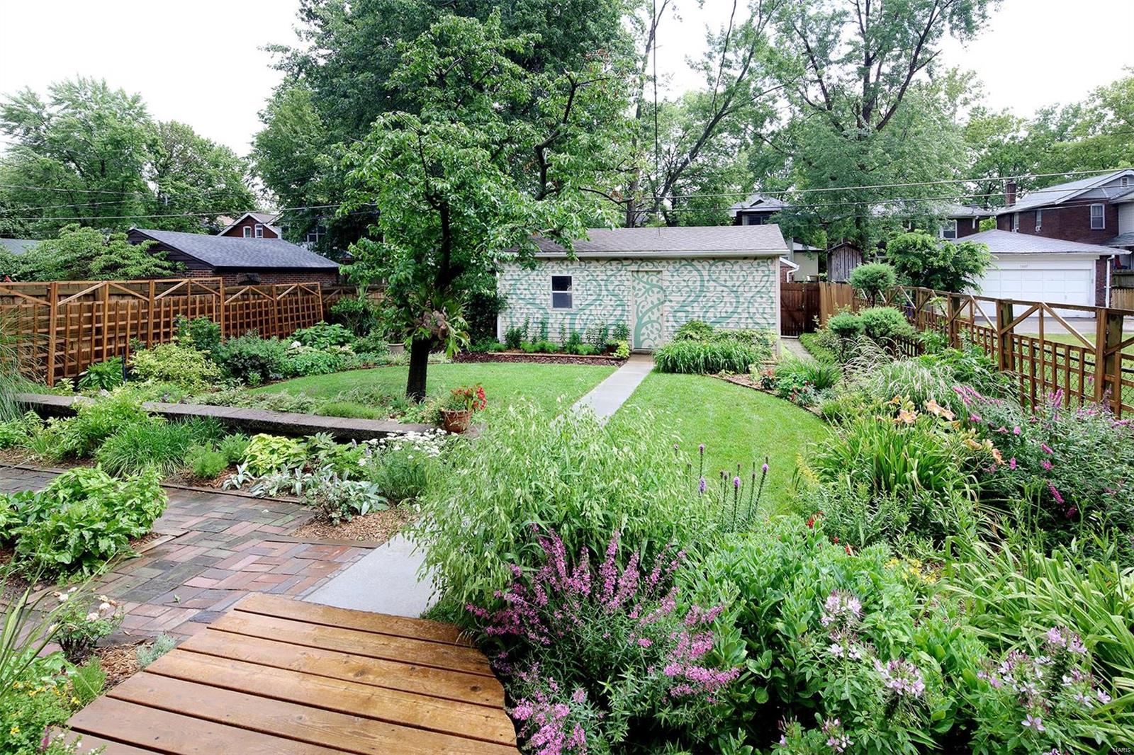 West Portland Place - Residential