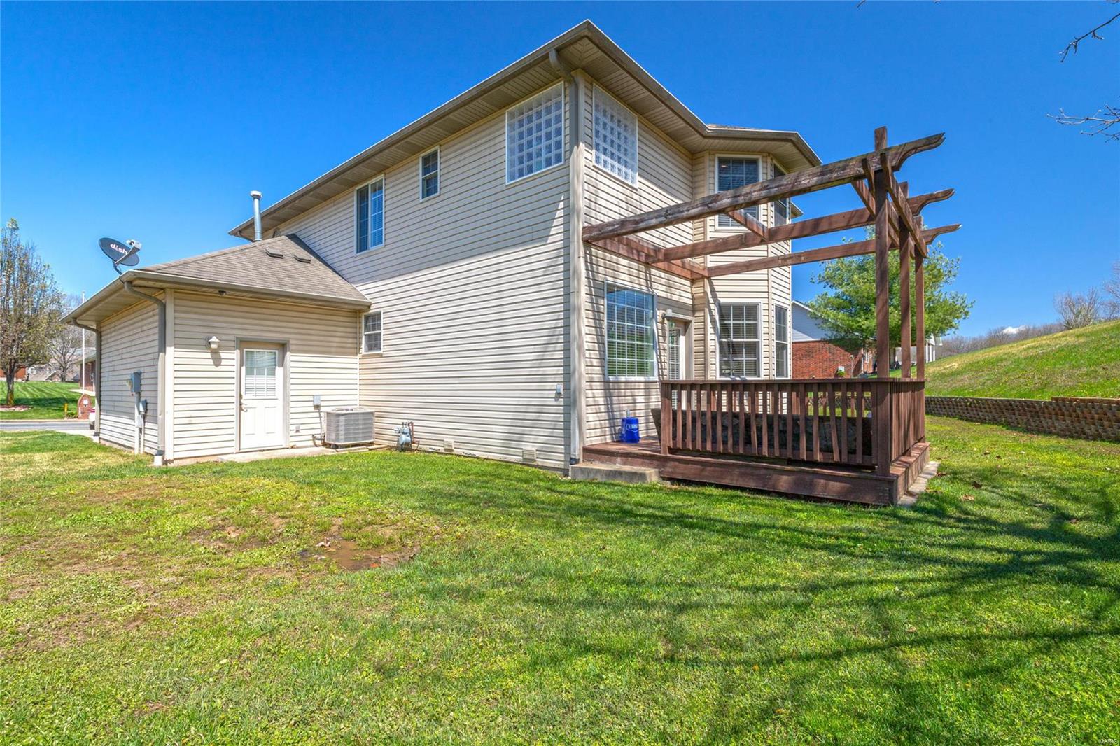 Briar Pointe - Residential