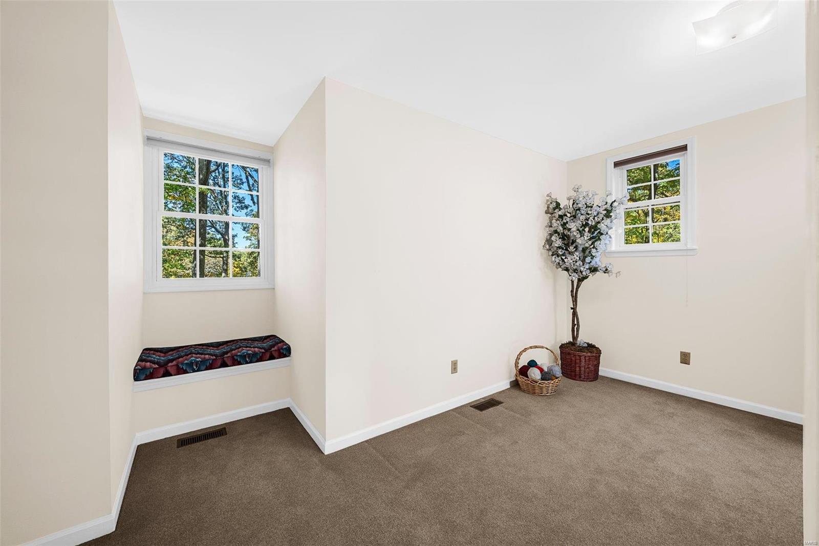 Defiance, Missouri 63341, United States, 3 Bedrooms Bedrooms, ,4 BathroomsBathrooms,Residential,Pending,36579