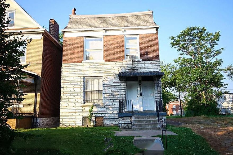 Pretty good returns on this occupied duplex.  One unit is rented for $600 and the other $650.  We need an accepted contract contingent on your viewing in order to show the property.  Please do not disturb the tenants as you drive by the property first.
WE HAVE MULTIPLE OFFERS.  PLEASE SUBMIT YOUR HIGHEST AND BEST OFFER BY 4PM FRIDAY 1.15.21