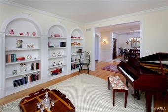 Oakleigh Manor - Residential