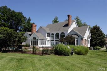 Oakleigh Manor - Residential