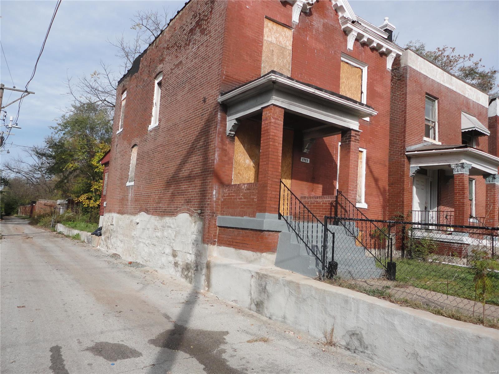 St Louis, Missouri 63113, United States, 3 Bedrooms Bedrooms, ,2 BathroomsBathrooms,Residential,Pending,33649