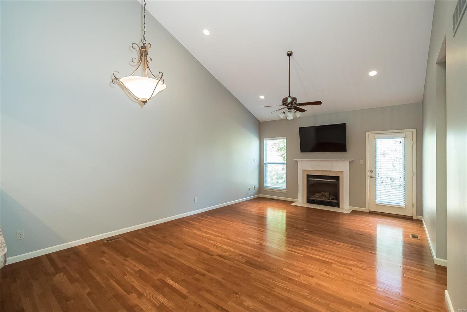 Pointe At Heritage Crossing - Residential