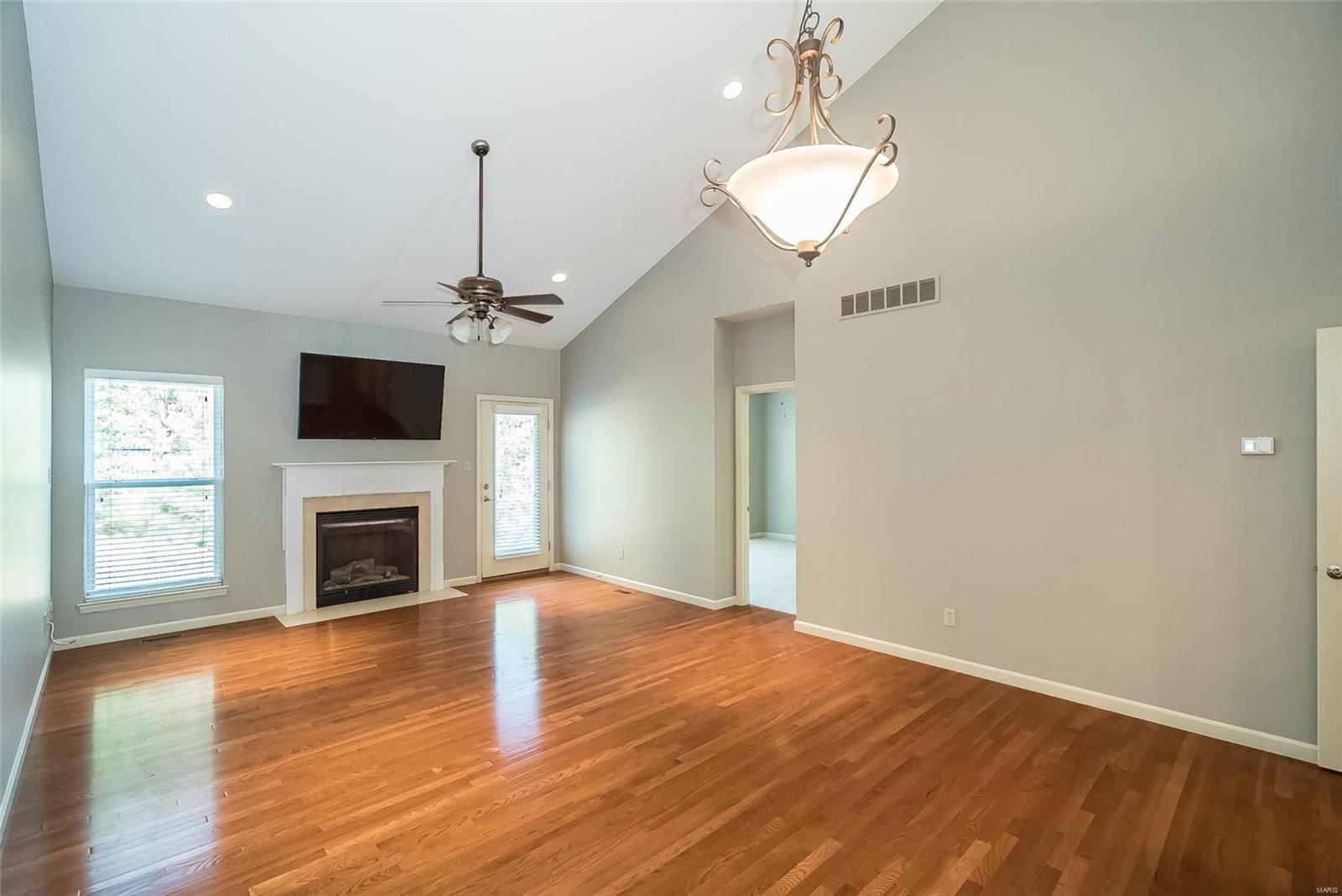 Pointe At Heritage Crossing - Residential