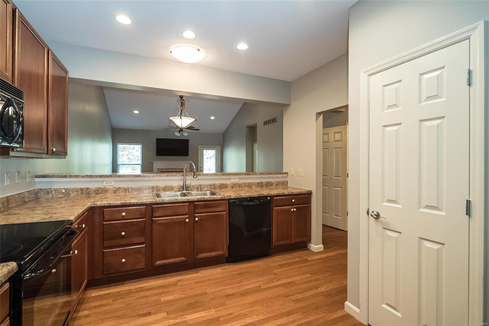 Pointe At Heritage Crossing - Residential