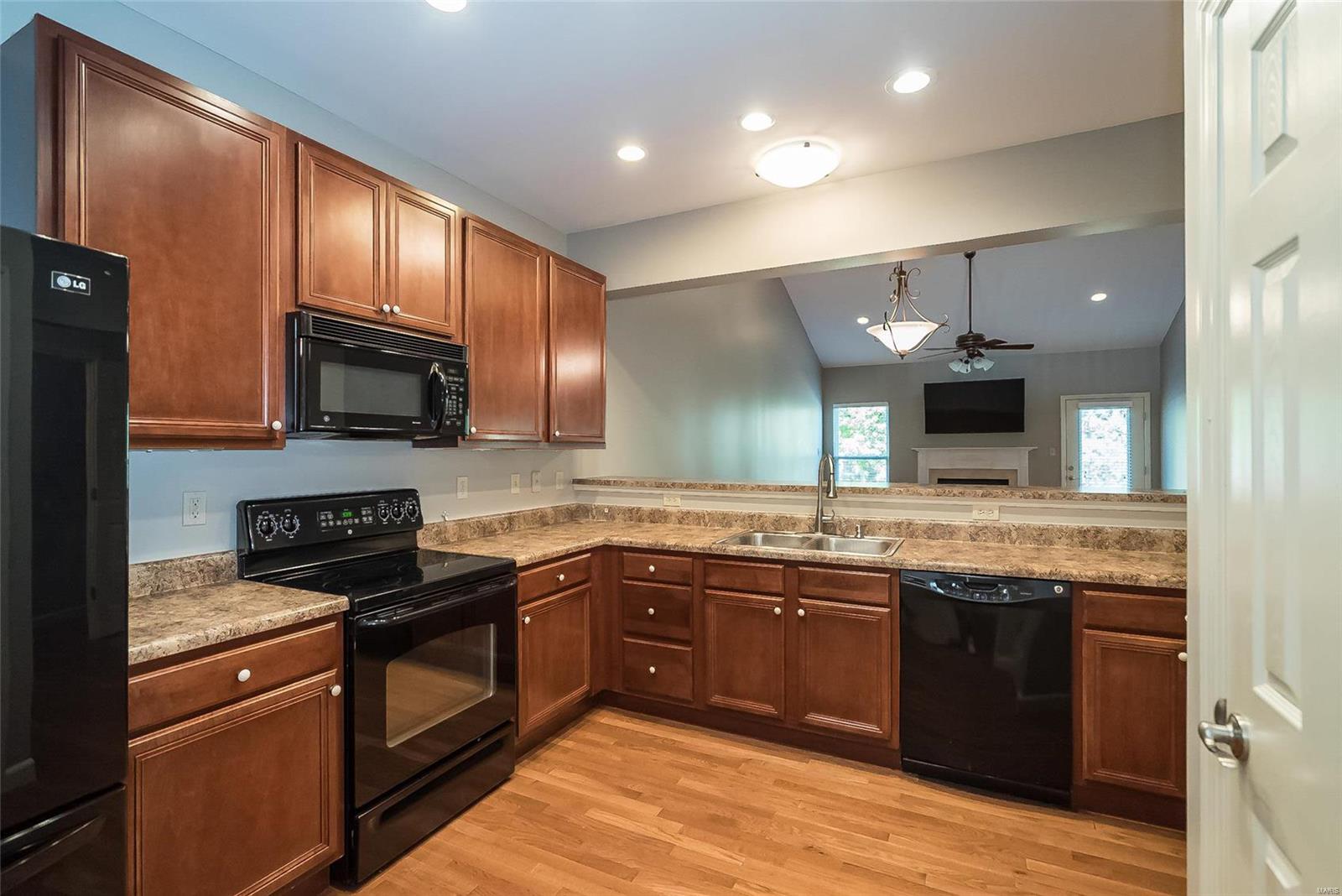 Pointe At Heritage Crossing - Residential