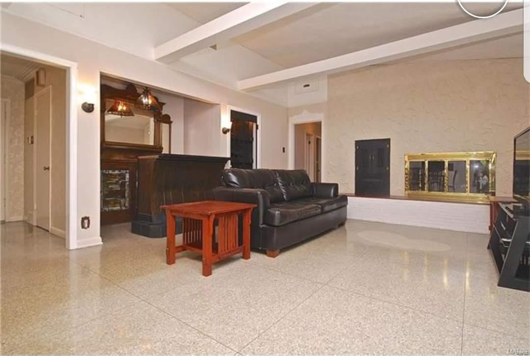 Berkshire Lts 56 Thru 59 & 66 Thru 84 - Residential Lease