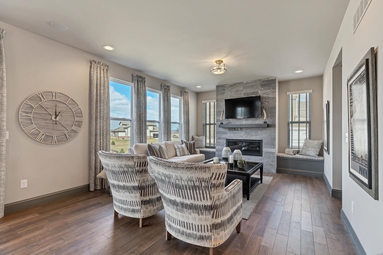 Bur Oaks - Residential