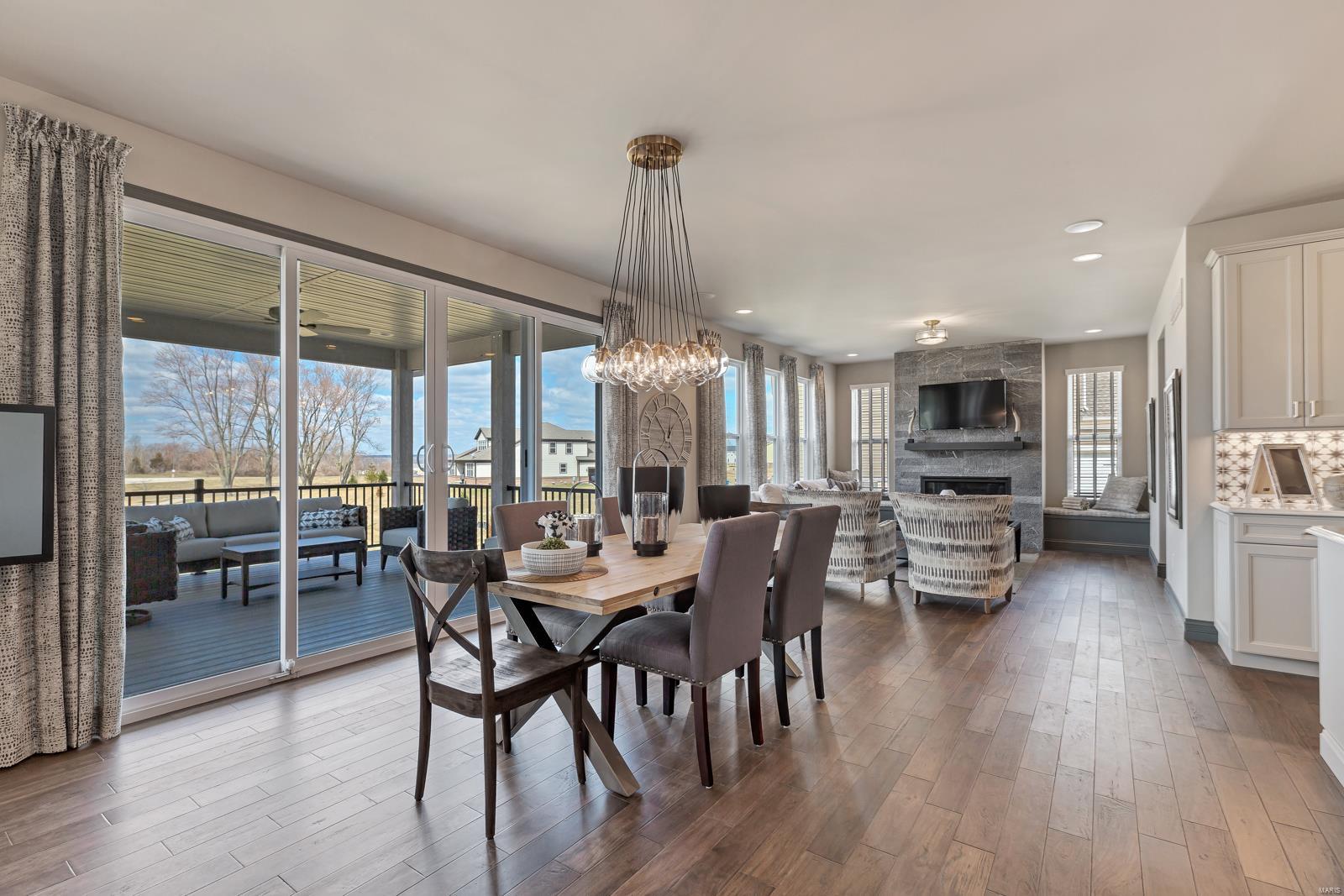 Bur Oaks - Residential