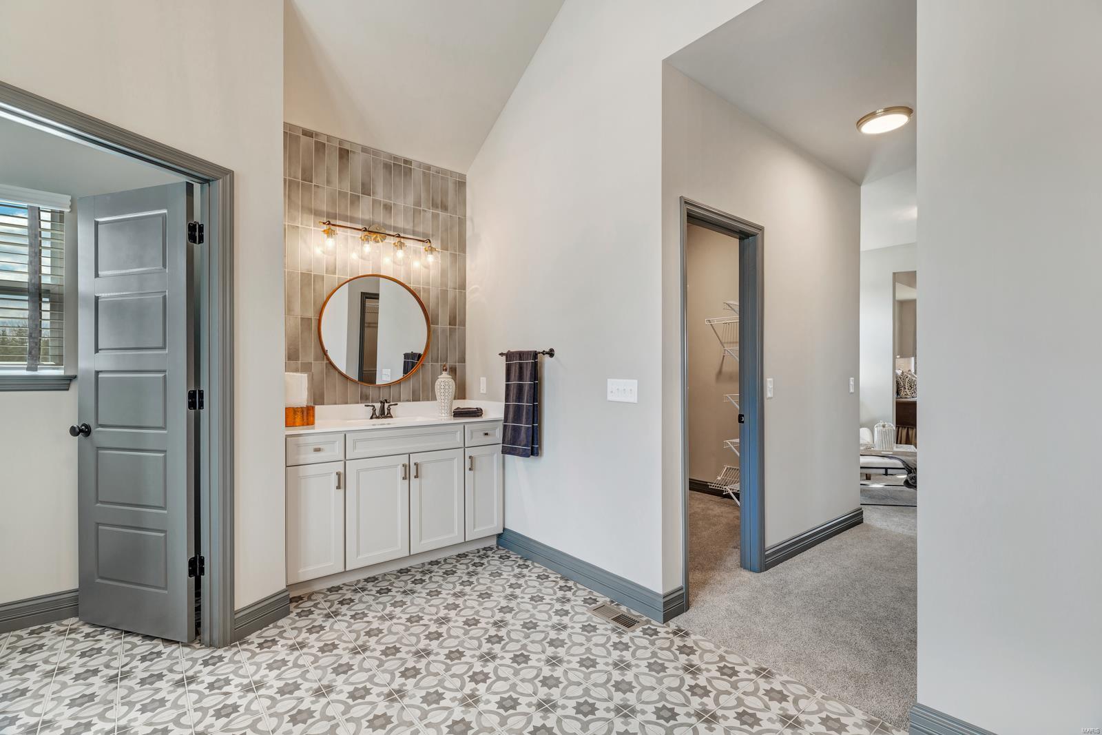 Bur Oaks - Residential