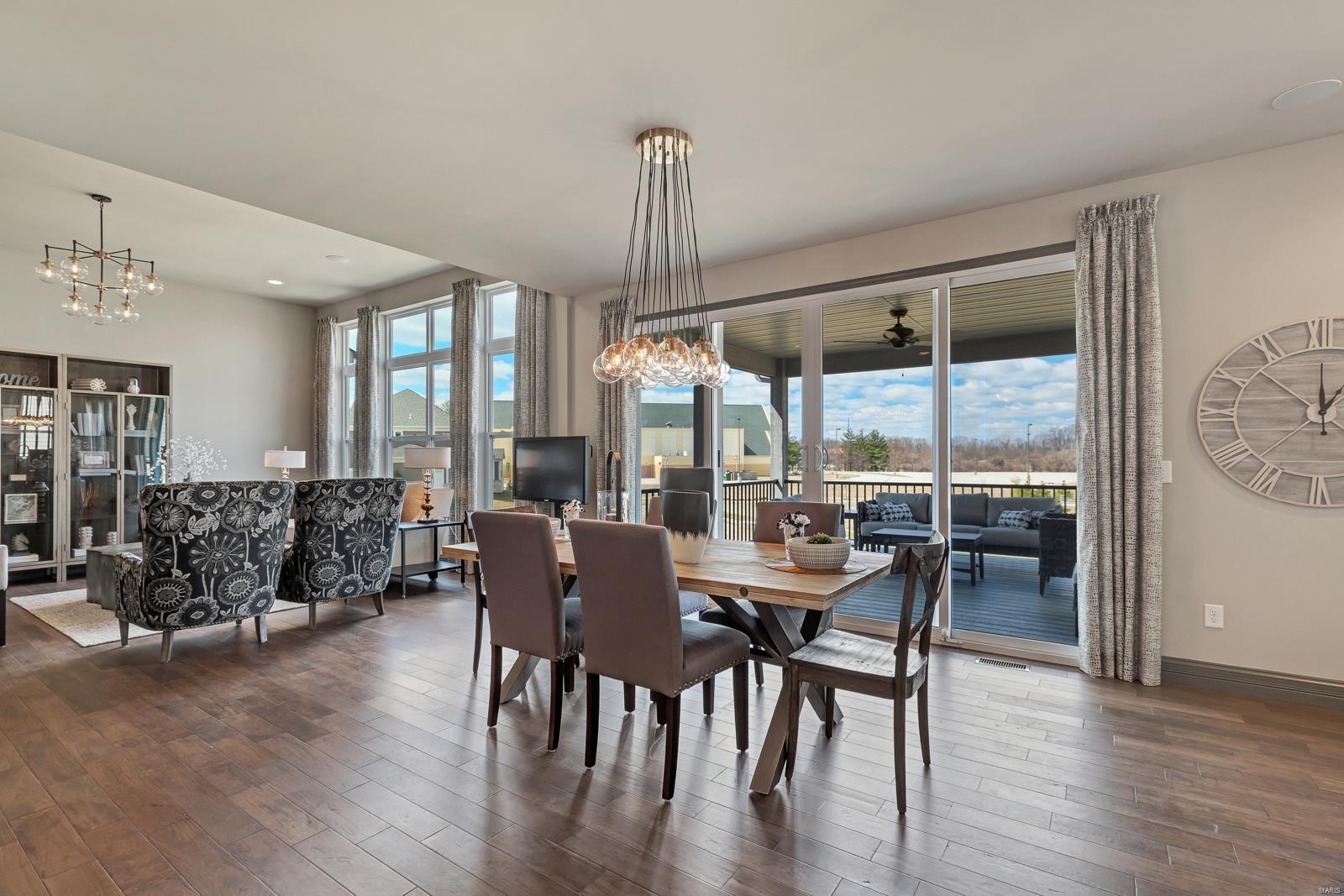 Bur Oaks - Residential