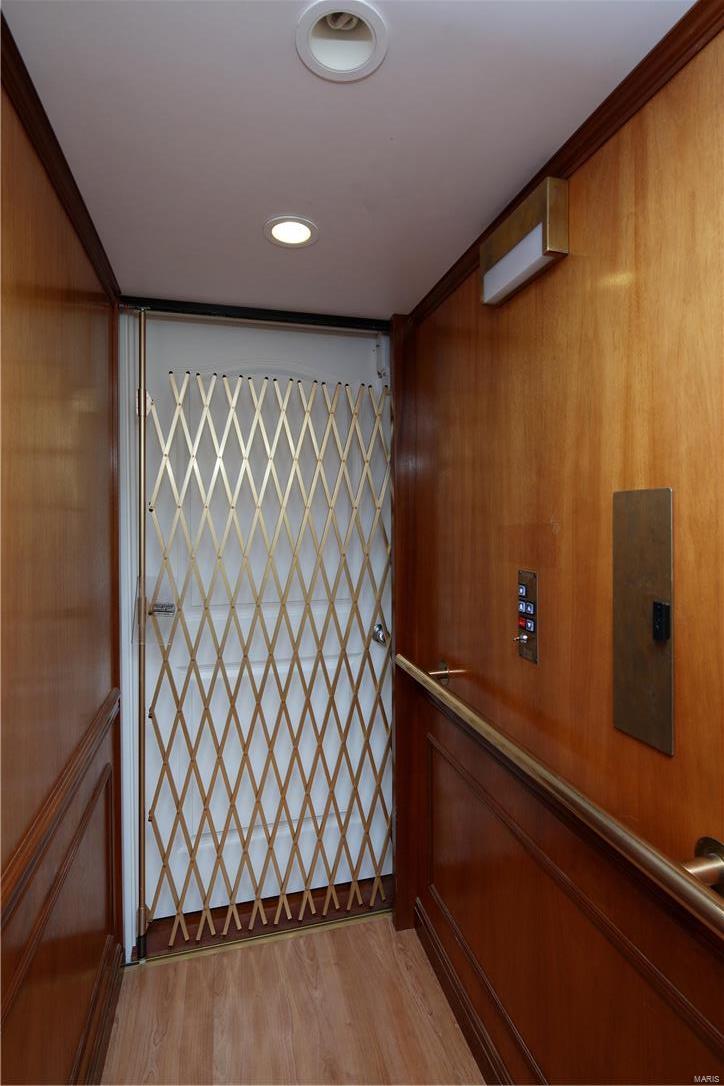 Bellerive Country Club Grounds - Residential