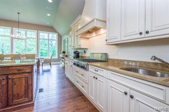 Ladue Meadows - Residential