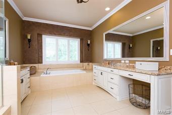 Ladue Meadows - Residential