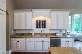 Ladue Meadows - Residential