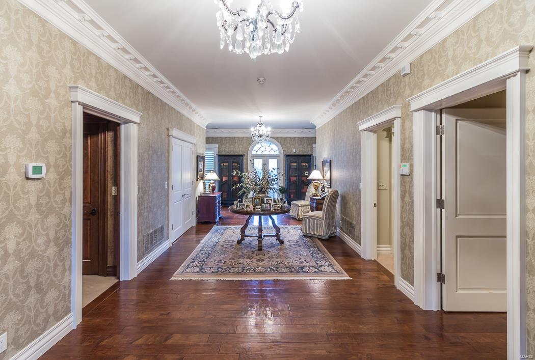 FOX RUN MANORS - Residential