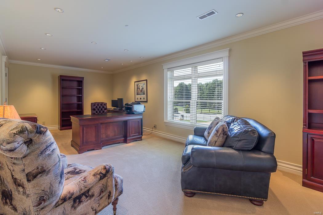 FOX RUN MANORS - Residential