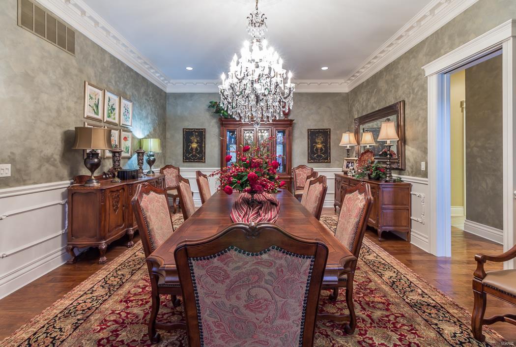 FOX RUN MANORS - Residential