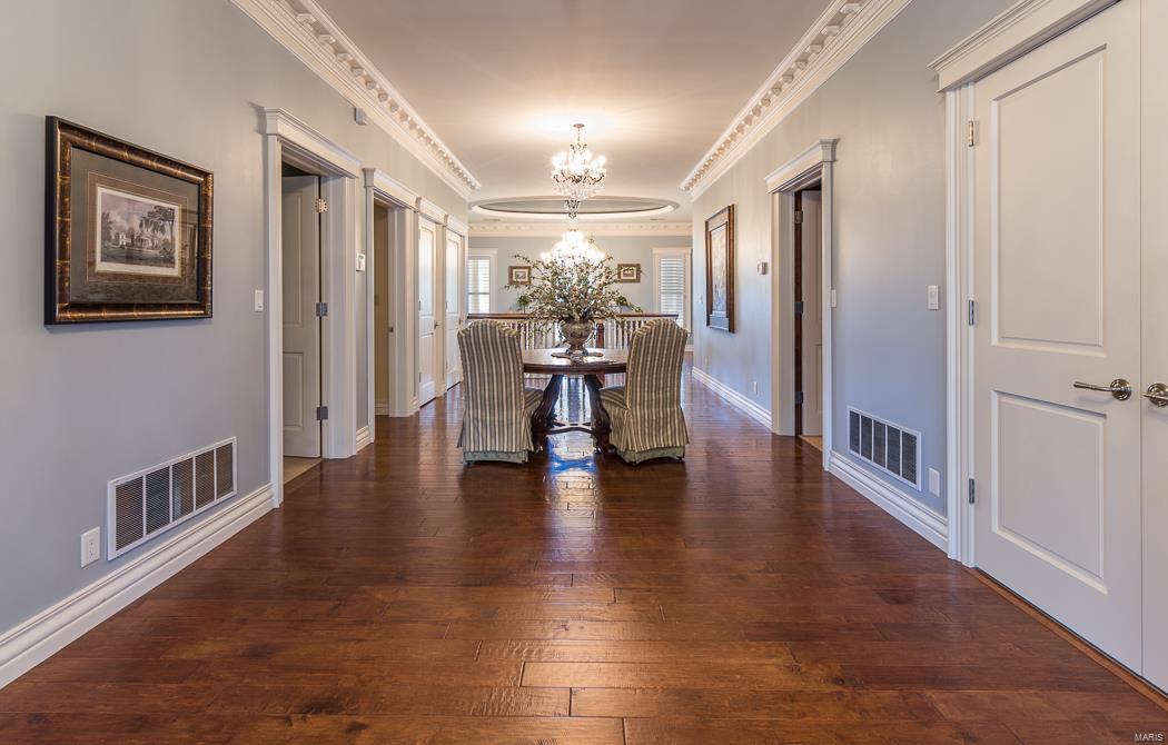 FOX RUN MANORS - Residential