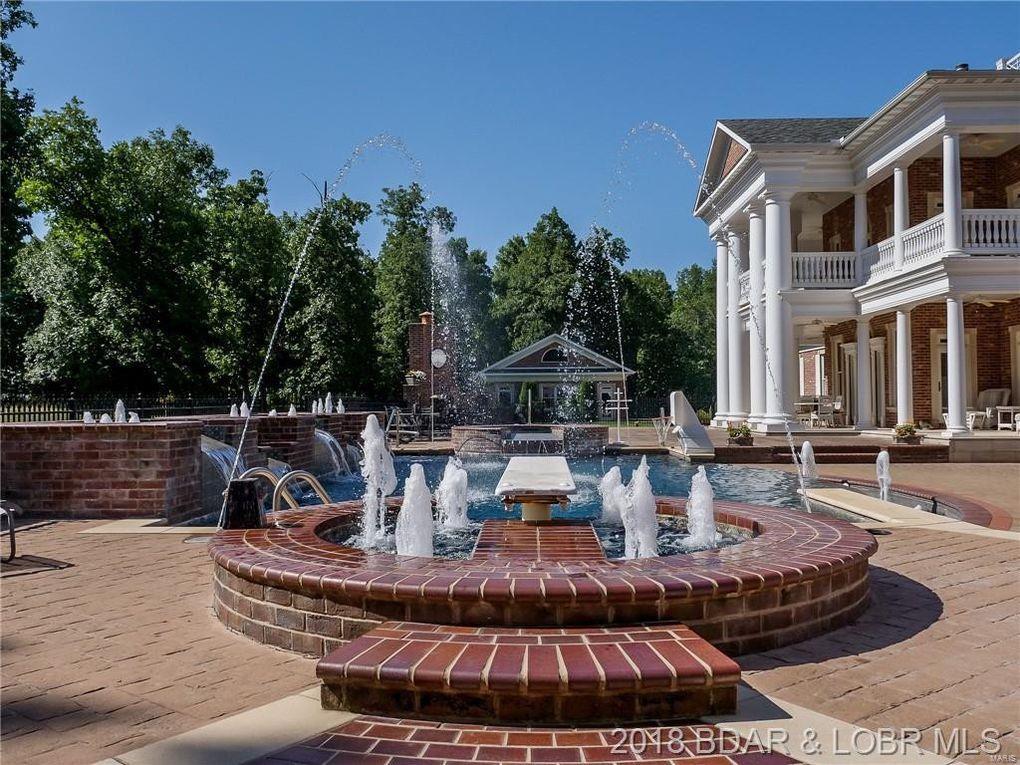 FOX RUN MANORS - Residential