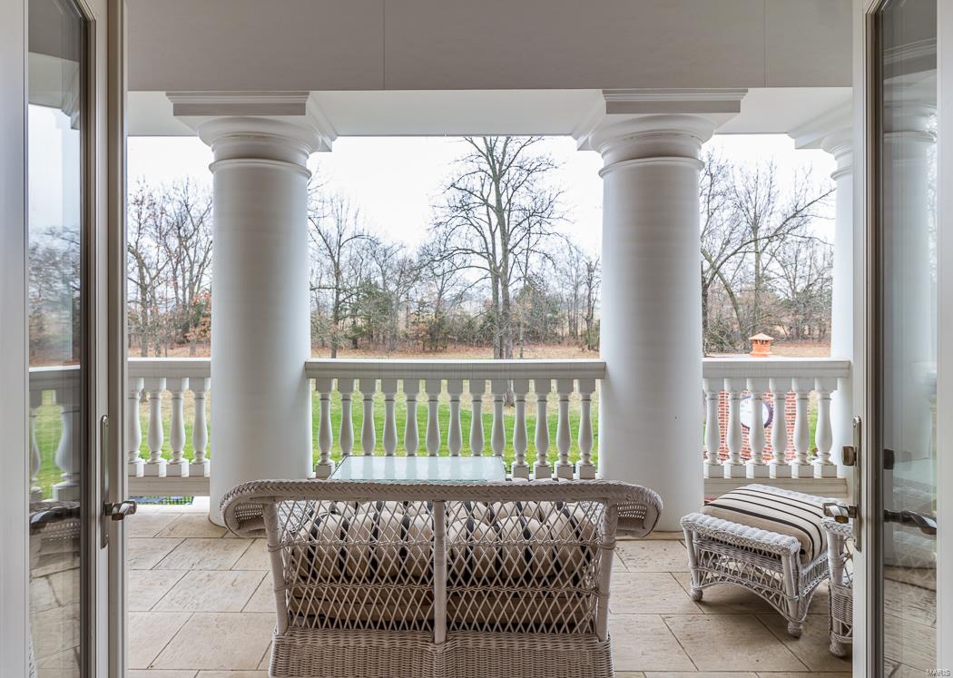 FOX RUN MANORS - Residential