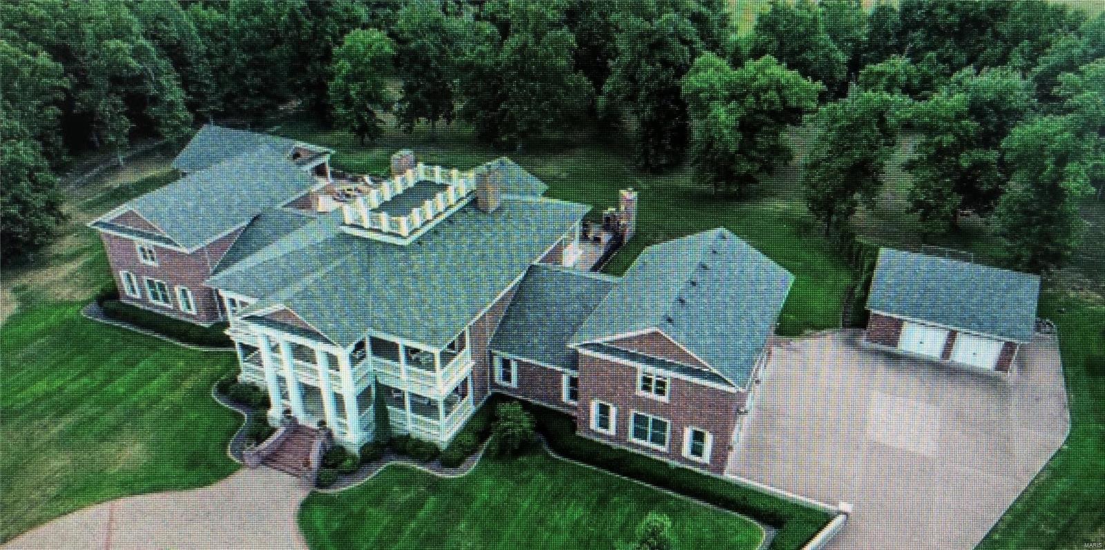 FOX RUN MANORS - Residential