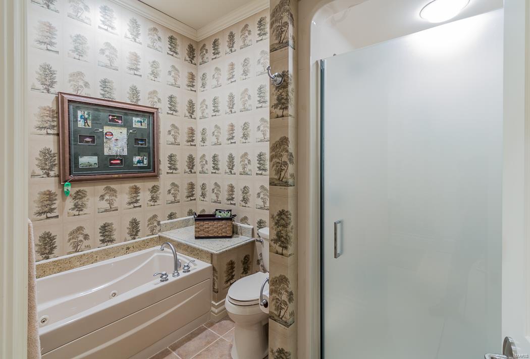 FOX RUN MANORS - Residential