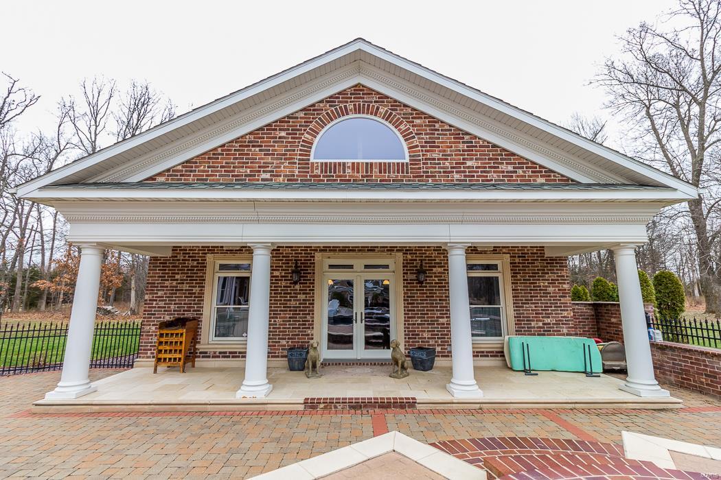 FOX RUN MANORS - Residential