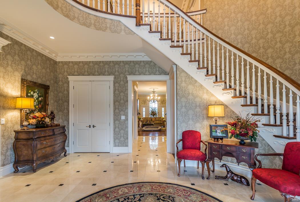 FOX RUN MANORS - Residential